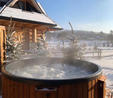 Szaflary Ski Chalet | "Osada Guty" - każdy domek posiada prywatne jacuzzi na wyłączność, w cenie pobytu - idealne miejsce na wypoczynek!