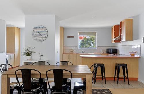 Cowes House | Osbourne walk to beach