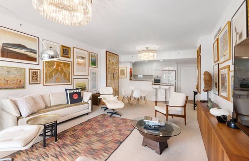 Main Beach Apartment | Oscar on Main resort Walk to beach and Tedder Ave