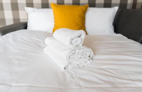 Stare Miasto District Apartment | Osiedle Batorego Spacious Apartment