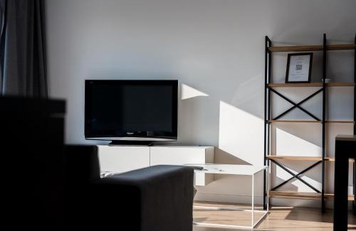 Suchy Las Apartment | Osiedle Szafirowe Chic Apartment by BookingHost