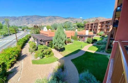 Okanagan-Similkameen Condo | Osoyoos Lakeside 2 BDRM Condo!