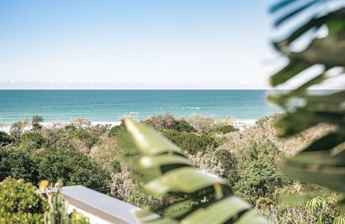 Peregian Beach House | Osprey - A luxurious sunrise to start your day