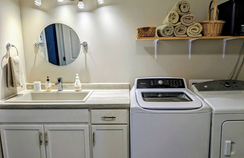 Rideau Lakes Cottage | Osprey Nest Lakefront -sleeps 12, close to village