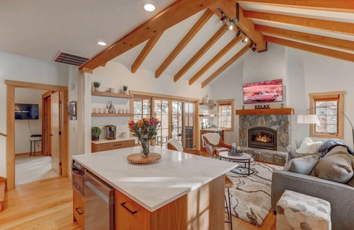 Tamarack Cottage | Osprey View @ Tamarack Resort | Modern Golf Course Ski In/Out Cottage Near Village | Pet Friendly