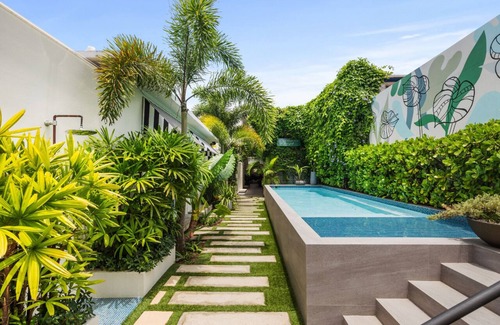 Ocean Park Apartment | Otium | Steps From The Beach | With Saltwater Pool and Cocktail Bar