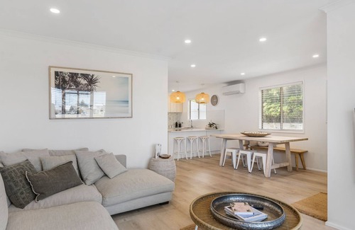 Middleton House | Our Little White House -74 Padman Crescent, Middleton