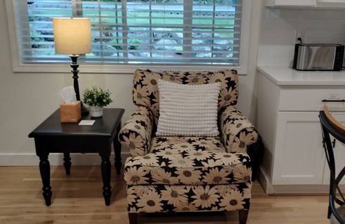 Edmonds House | Our Nest Edmonds: Sleeps 10/Gourmet Kitchen/Sport Court/Amenities Galore/5⁕hosts