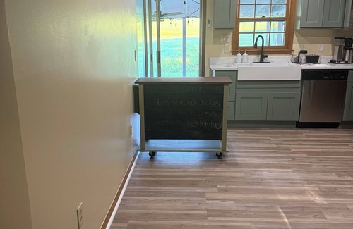 Washington Other | Our place is dog-friendly, stunning views of Shenandoah Skyline Drive