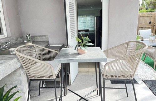 North Miami Beach Apartment | Our studio is a fantastic place to stay! It features a modern and cozy design.