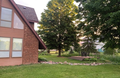 Oneida Other | Our Thunder Moon Farm Stay- sleeps 7, framed by wildflowers. 4 miles to GB.