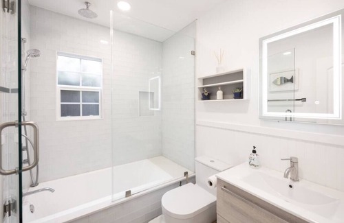 Venice House | Our Venice Beach Bungalow by Colby & Conrad