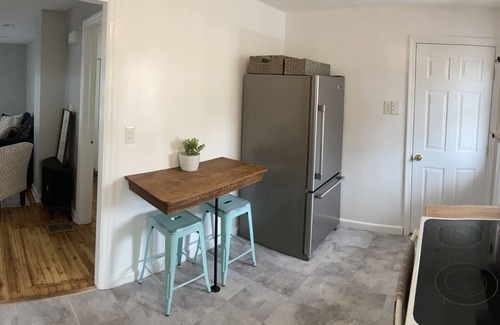 New Holland House | Our Wrens Nest is a tiny, cozy home that immediately feels like home