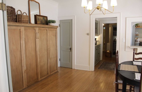 Old Town House | Out the Door, Into Downtown-Walk to Dining, Shops, Parks, and Entertainment!