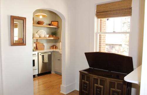 Old Town House | Out the Door, Into Downtown-Walk to Dining, Shops, Parks, and Entertainment!