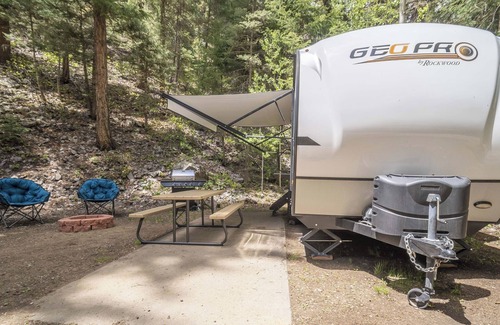 Bayfield House | Outdoor Glamping Fully Setup RV BS89
