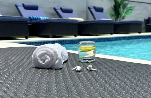 Mata de Platano House | Outdoor Pool with Bar-B-Q & Television, Indoor Pool Table, Indoor Bar, PS5, Etc.