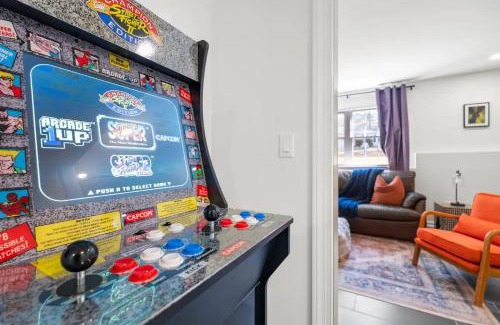 Snellville House | Outdoor Projector, Arcade, Fire Pit, 2 Car Garage, 2 Living Rooms