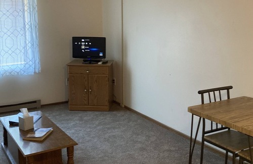 Streeter Apartment | Outdoorsmen’s retreat in a small quiet community