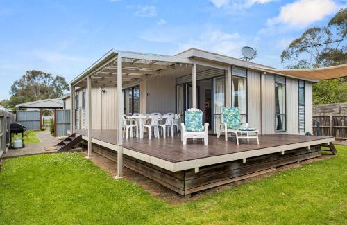 Cowes House | Outlook Escape by Ready Set Stay - BYO LINEN & TOWELS