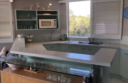 Currimundi Apartment | OUTLOOK UNIT 7 - A beautiful & peaceful spot, absolute lakefront