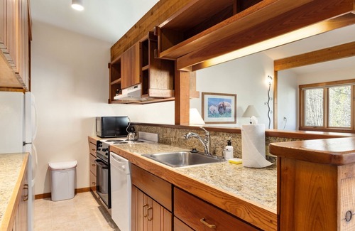 Moose Wilson Road Condo | Outpost: Dogwood 2724 - Aspens Location!