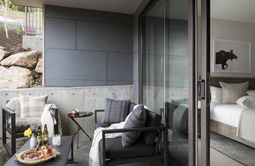 Jackson Condo | Outpost: One Town Hill 306 - Base of Snow King Mtn