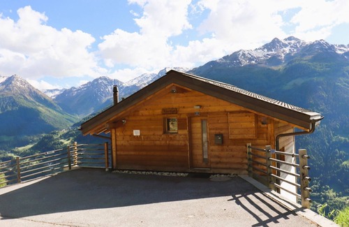 St. Luc Ski Chalet | Outside: detached chalet on 3 floors with magnificent views, sleeps 4 - approx. 80m2Interiors