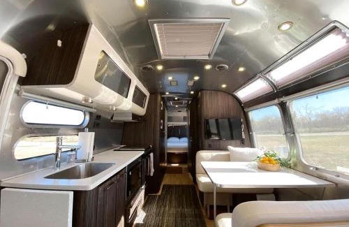 Ennis House | Outstanding Airstream Close to Stunning Hiking Trails in Bristol, Texas