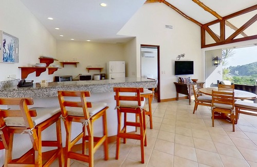 Islita Villa | Outstanding coastal villa with ocean views, infinity pool, sun deck & fast WiFi