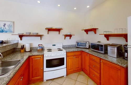 Islita Villa | Outstanding coastal villa with ocean views, infinity pool, sun deck & fast WiFi