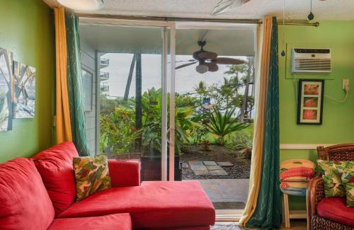 Historic Kailua Village Apartment | OUTSTANDING OCEANFRONT STUDIO - KONA ISLANDER INN CONDOS condo