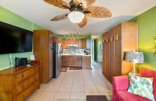 Historic Kailua Village Apartment | OUTSTANDING OCEANFRONT STUDIO - KONA ISLANDER INN CONDOS condo