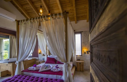 Yaniklar Villa | Outstanding Villa with Private Pool and Jacuzzi in Fethiye