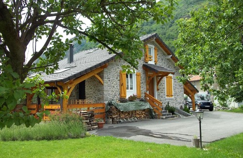 Orlu House | Ouxis