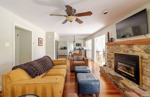 Perkasie House | Over 10 Acres In Bucolic Bucks County w/Pool!