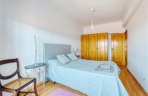 Cacilhas Apartment | Over the Rainbow