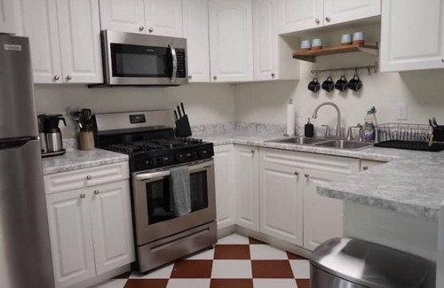 Thomas Apartment | Over the Top - Entire Apartment In Thomas