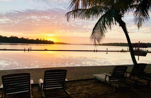La Simplicite Hotel | Overbridge River Resort