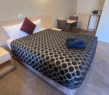 Gunnedah Hotel | OVERLANDER MOTOR LODGE