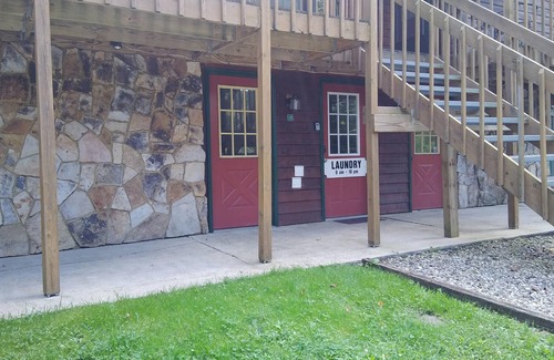 Snowshoe Condo | Overlook Village at Snowshoe