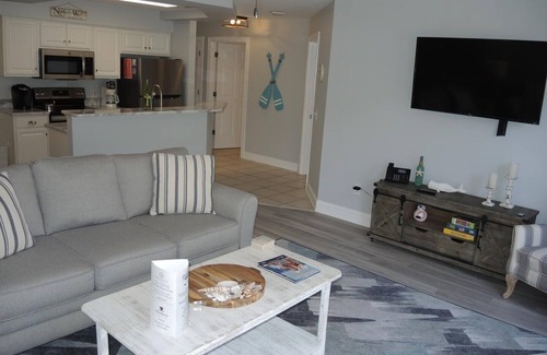 Calabash Villa | Overlooking Golf Course Villa 1408 with Full Kitchen Close to Calabash by RedAwning