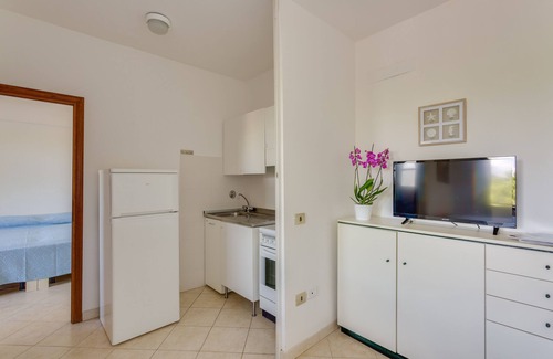 Principina a Mare Apartment | OVERSEAS APARTMENTS - TWO-ROOM APARTMENT WITH BALCONY 11