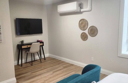 Kitchener Apartment | Oversized Trendy Studio Unit in Prime Downtown location