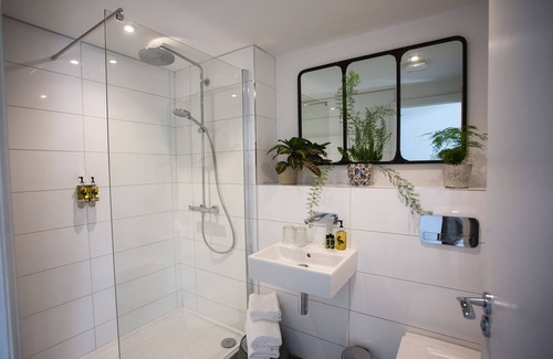 Knutsford Bed & Breakfast | Owen House Farm