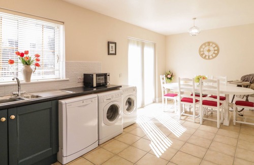 Ardara Cottage | OWEN TUCKER VIEW HOUSE, pet friendly in Ardara, County Donegal