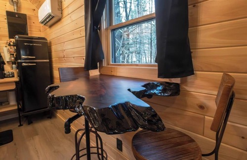Alstead Cabin | Owl's Nest Treehouse