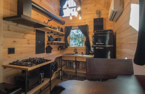 Alstead Cabin | Owl's Nest Treehouse