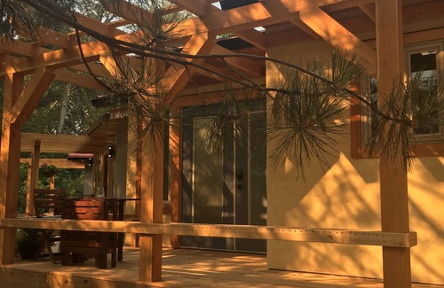Okanagan-Similkameen Cabin | Owl Studio Guesthouse at Farmersdotter Organics