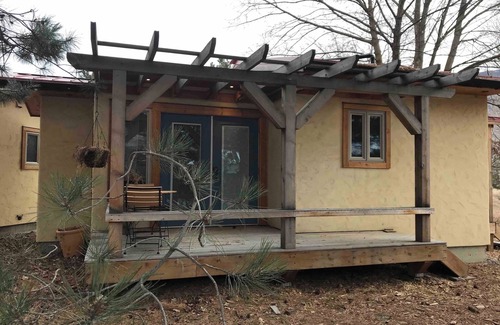 Okanagan-Similkameen Cabin | Owl Studio Guesthouse at Farmersdotter Organics